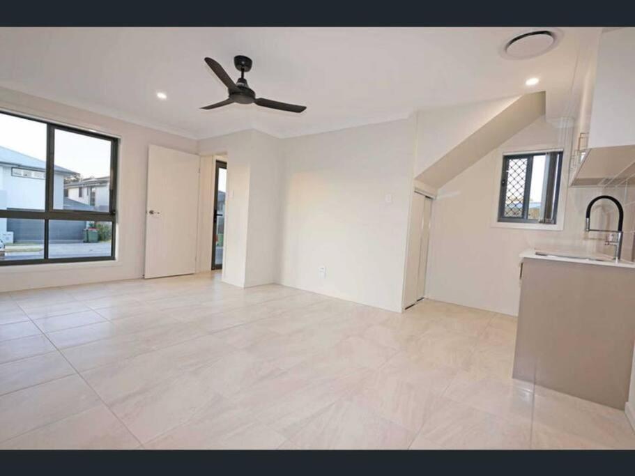 One Bedroom Apartment Brisbane Buitenkant foto